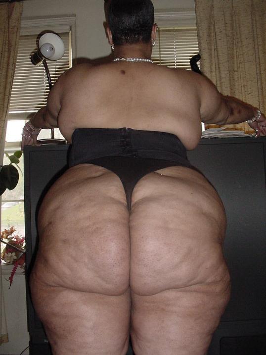 538px x 717px - Very big black mama shows her fat ass